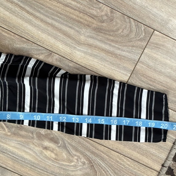 Gap Black & White Striped Long Sleeve Peplum Blouse Size Small - Picture 8 of 12
